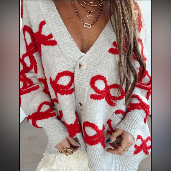 BUCKETLIST Sweaters - Bucket List Locked in Love Women’s Cream Cardigan Sweater Red Bow Pattern Large